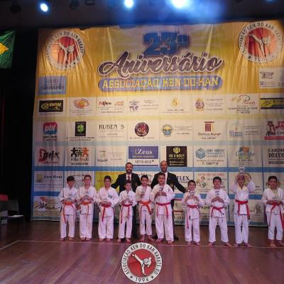 23 Aniversario 24